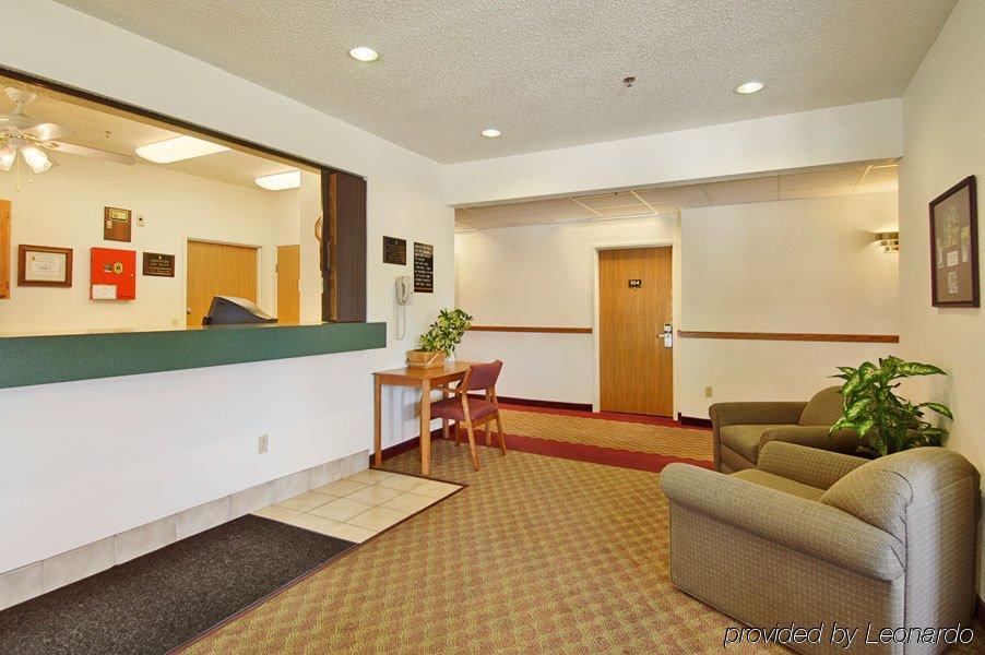 Wamego Inn And Suites Interieur foto